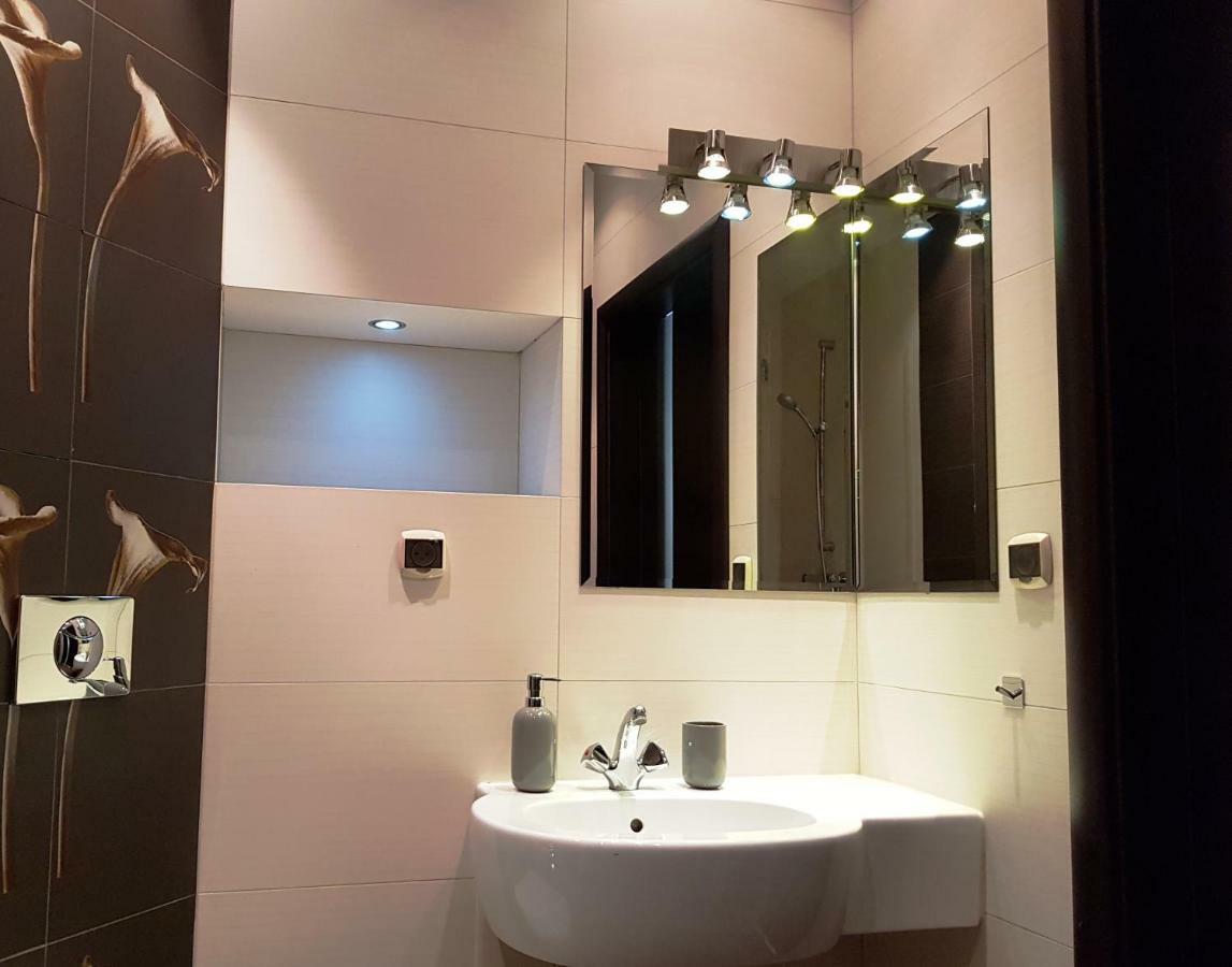 凯尔采Apartament "Cleopatra 5" Przy Rynku Z Parkingiem, Faktury Vat公寓 外观 照片