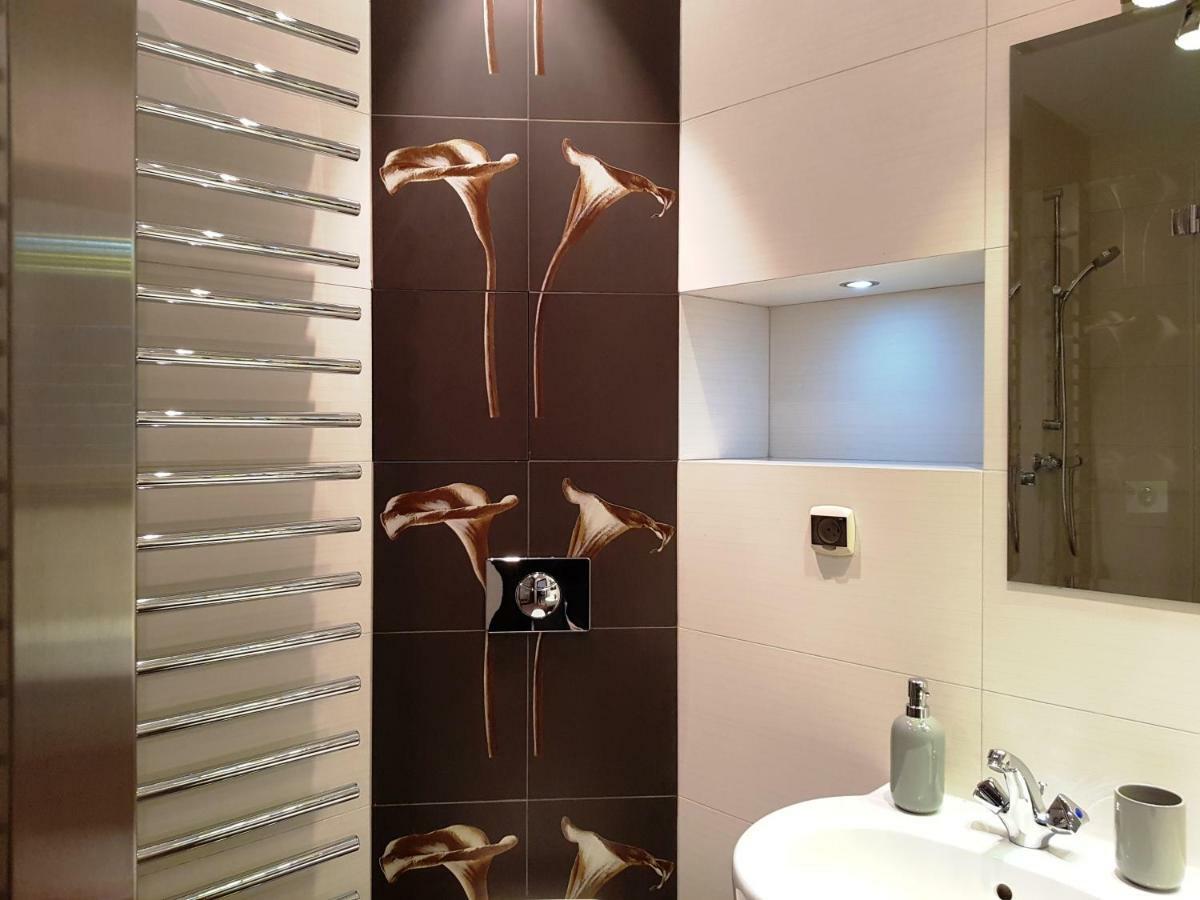 凯尔采Apartament "Cleopatra 5" Przy Rynku Z Parkingiem, Faktury Vat公寓 外观 照片