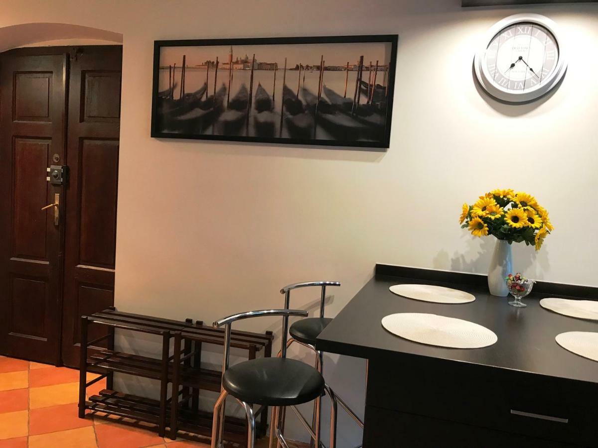 凯尔采Apartament "Cleopatra 5" Przy Rynku Z Parkingiem, Faktury Vat公寓 外观 照片